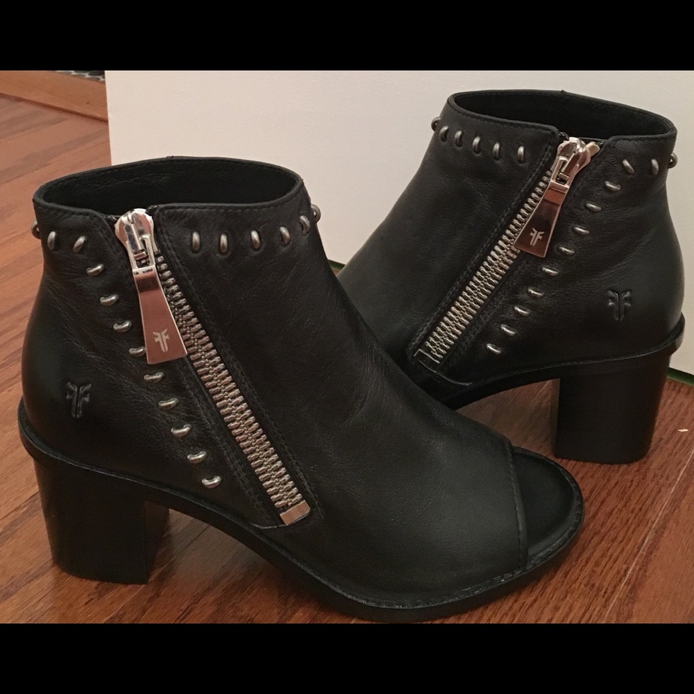 FRYE Brielle Rebel Zip Bootie Open Toe Black Sz 6